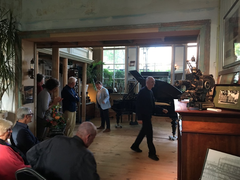Huis Midwoud Opening
